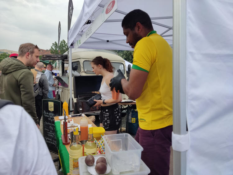 Festival Ambasád v Dejvicích přinesl ochutnávky z celého světa i kulturní program