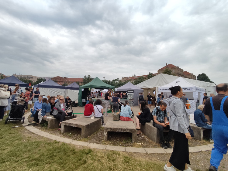 Festival Ambasád v Dejvicích přinesl ochutnávky z celého světa i kulturní program