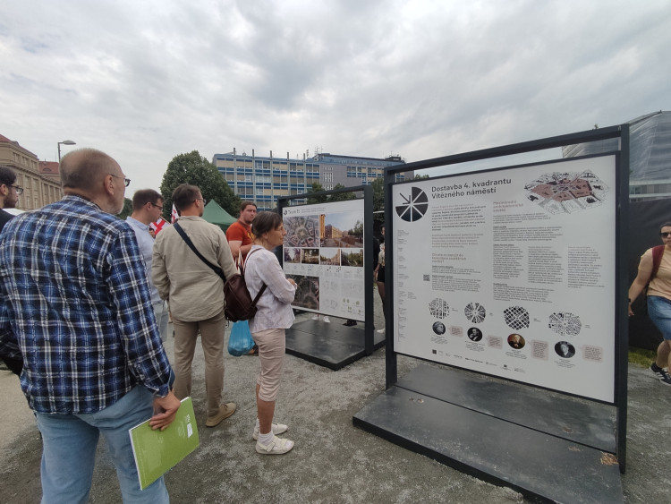 Festival Ambasád v Dejvicích přinesl ochutnávky z celého světa i kulturní program