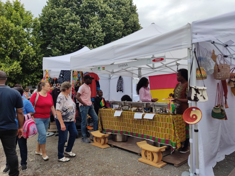 Festival Ambasád v Dejvicích přinesl ochutnávky z celého světa i kulturní program