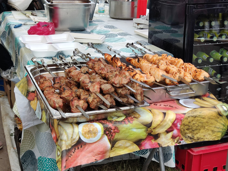 Festival Ambasád v Dejvicích přinesl ochutnávky z celého světa i kulturní program