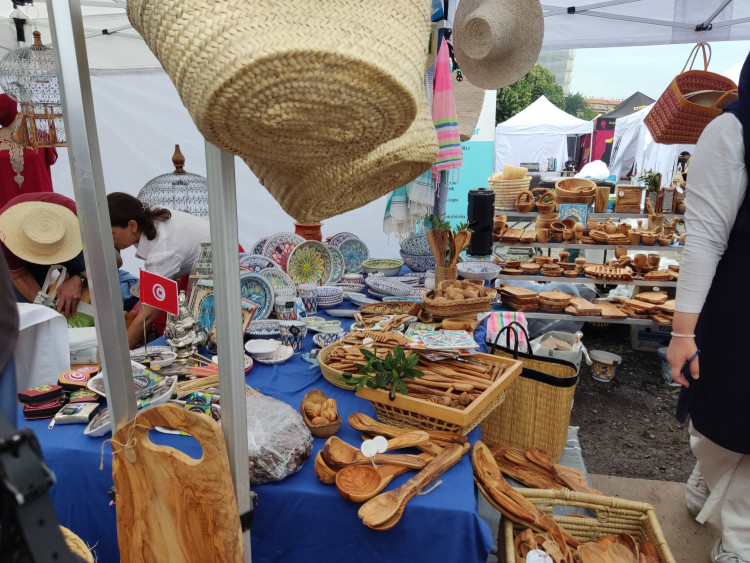 Festival Ambasád v Dejvicích přinesl ochutnávky z celého světa i kulturní program