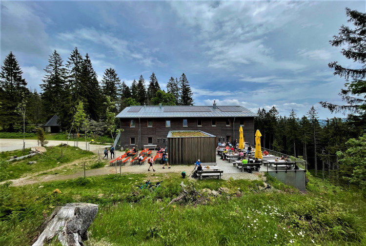 Restaurace na vrcholku Falkensteinu