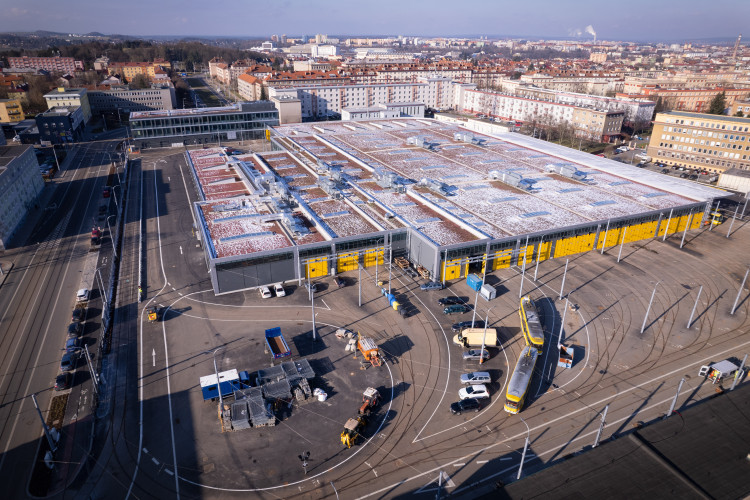 Rekonstrukce tramvajové vozovny v Plzni na Slovanech
