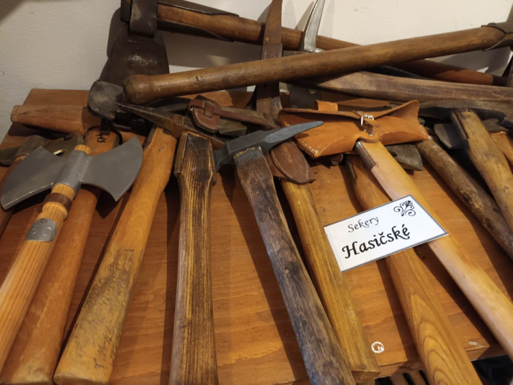FOTOGALERIE: Muzeum v Konici představuje všechny druhy sekyrek