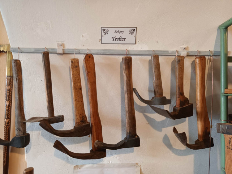 FOTOGALERIE: Muzeum v Konici představuje všechny druhy sekyrek