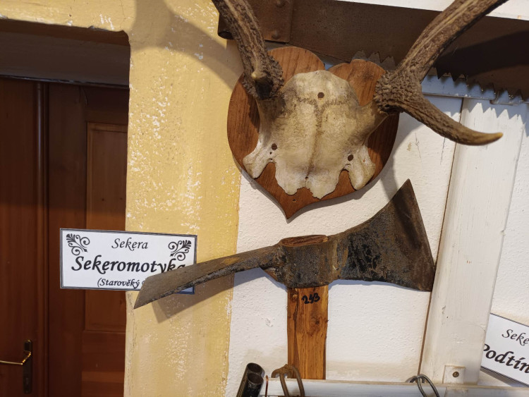 FOTOGALERIE: Muzeum v Konici představuje všechny druhy sekyrek