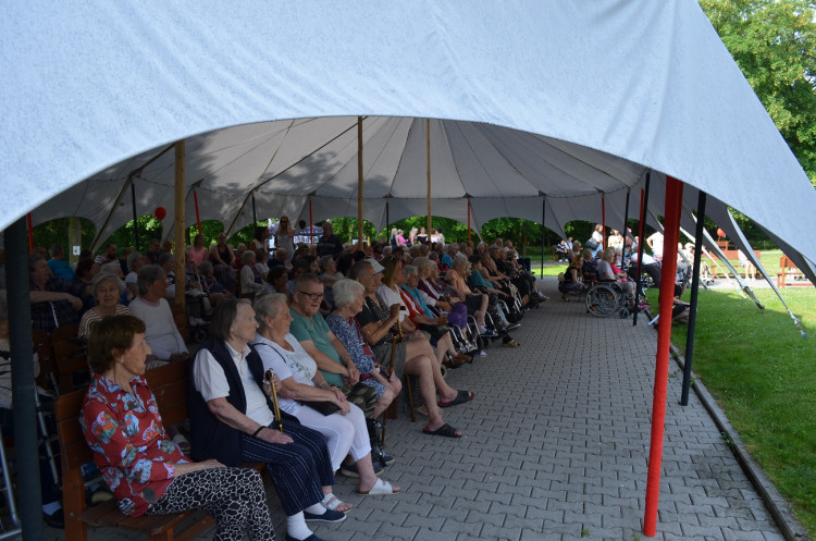 FOTOGALERIE: 24. ročník Zahradní slavnosti ve Čtyřlístku