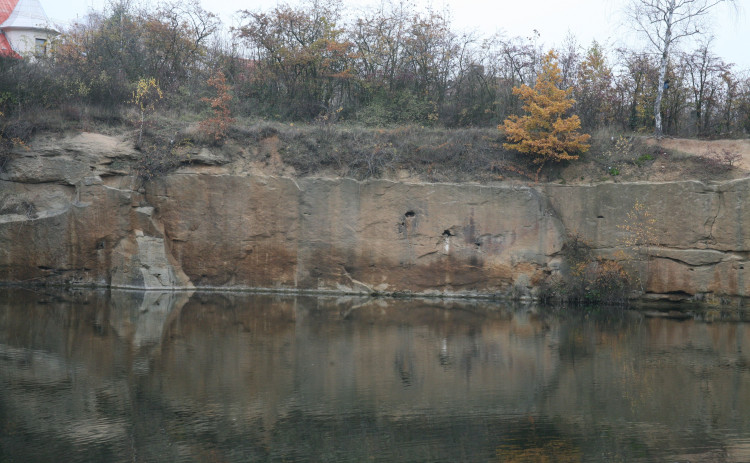 FOTOGALERIE: Vylovení sochy "andělíčka" z Košuteckého jezírka v roce 2009