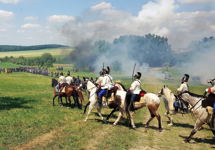 GALERIE: Bitevní ukázka k 157. výročí bitvy na Chlumu