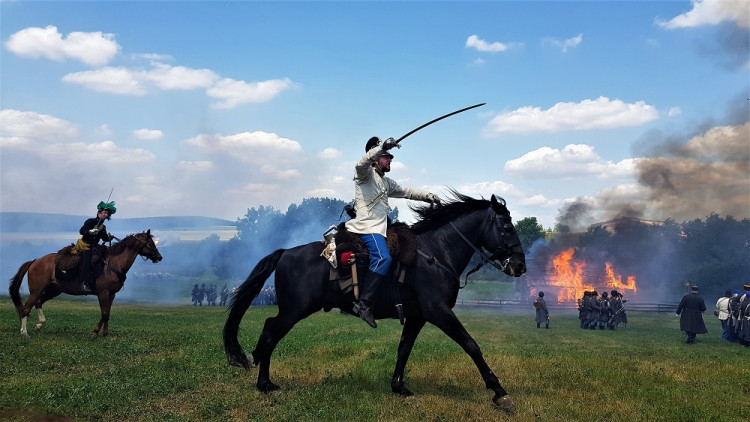 GALERIE: Bitevní ukázka k 157. výročí bitvy na Chlumu