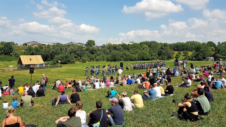 GALERIE: Bitevní ukázka k 157. výročí bitvy na Chlumu