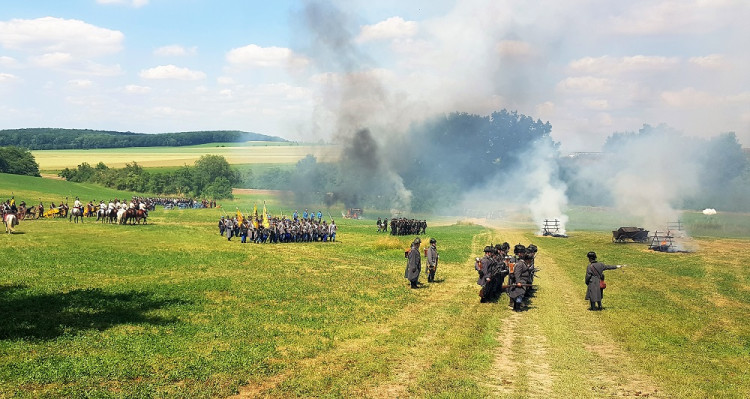 GALERIE: Bitevní ukázka k 157. výročí bitvy na Chlumu
