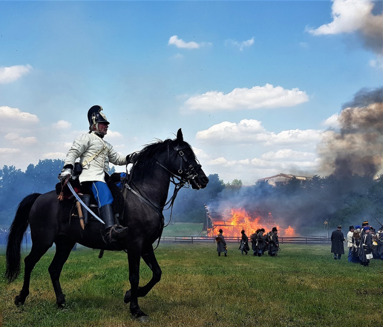 GALERIE: Bitevní ukázka k 157. výročí bitvy na Chlumu