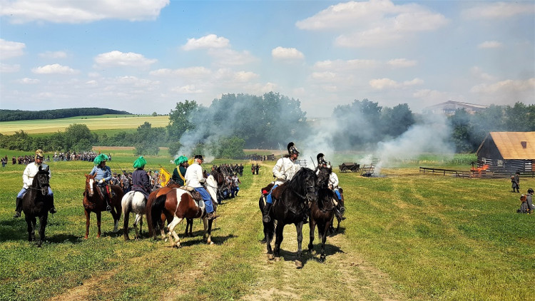 GALERIE: Bitevní ukázka k 157. výročí bitvy na Chlumu