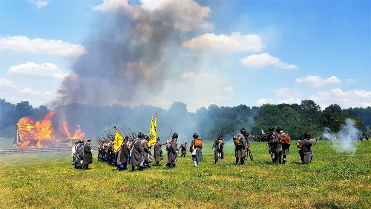 GALERIE: Bitevní ukázka k 157. výročí bitvy na Chlumu