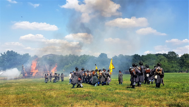 GALERIE: Bitevní ukázka k 157. výročí bitvy na Chlumu