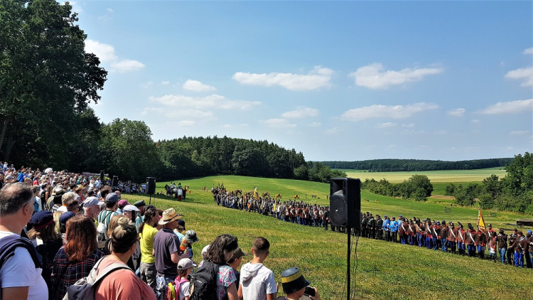 GALERIE: Bitevní ukázka k 157. výročí bitvy na Chlumu