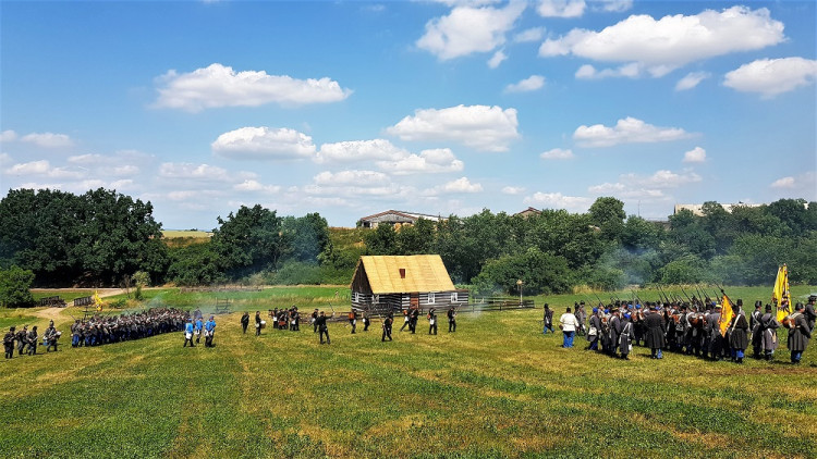 GALERIE: Bitevní ukázka k 157. výročí bitvy na Chlumu