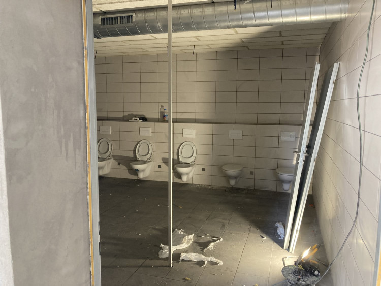 GALERIE: Stavba fotbalového stadionu v Hradci Králové (červen 2023)