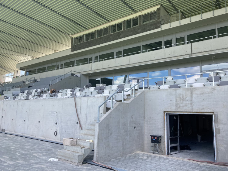 GALERIE: Stavba fotbalového stadionu v Hradci Králové (červen 2023)