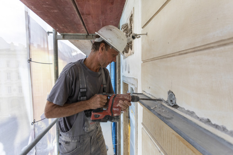 FOTOGALERIE: Historická budova Moravského divadla Olomouc prochází obnovou fasády