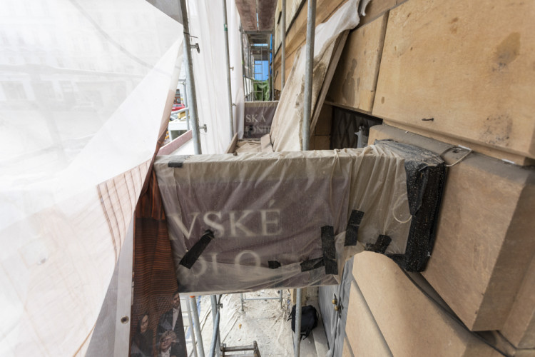 FOTOGALERIE: Historická budova Moravského divadla Olomouc prochází obnovou fasády