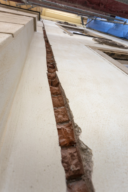 FOTOGALERIE: Historická budova Moravského divadla Olomouc prochází obnovou fasády