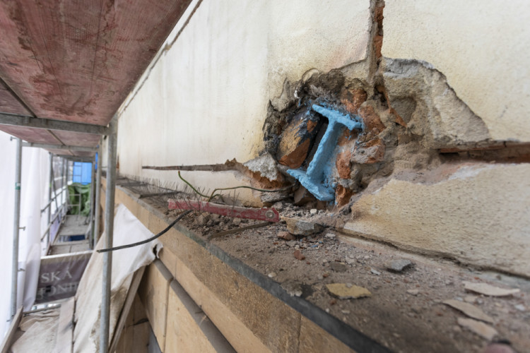 FOTOGALERIE: Historická budova Moravského divadla Olomouc prochází obnovou fasády