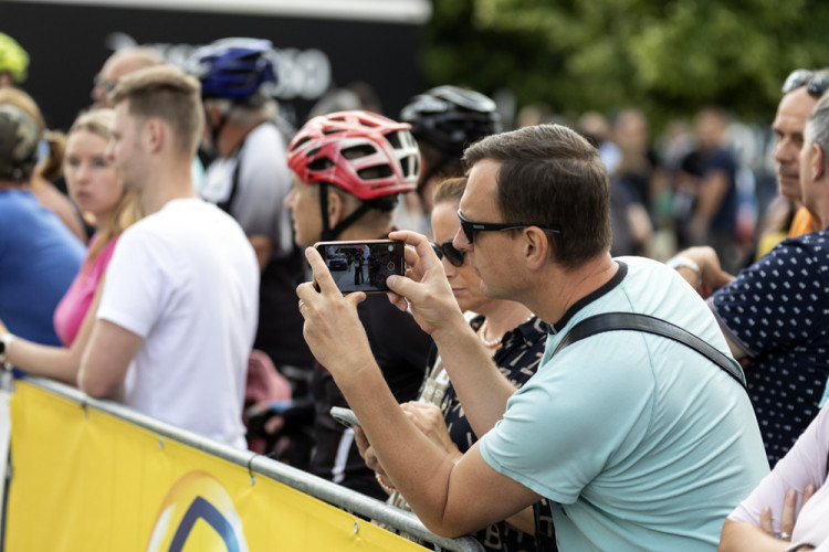 FOTOGALERIE: První etapa Czech Tour 2023 přilákala spoustu fanoušků