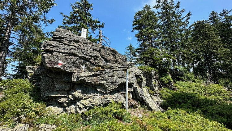 Hraniční skála a hraniční stezka