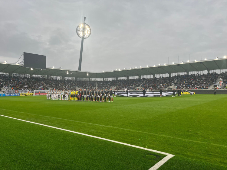 GALERIE: Hradec Králové zažil první fotbalový zápas v nové aréně.