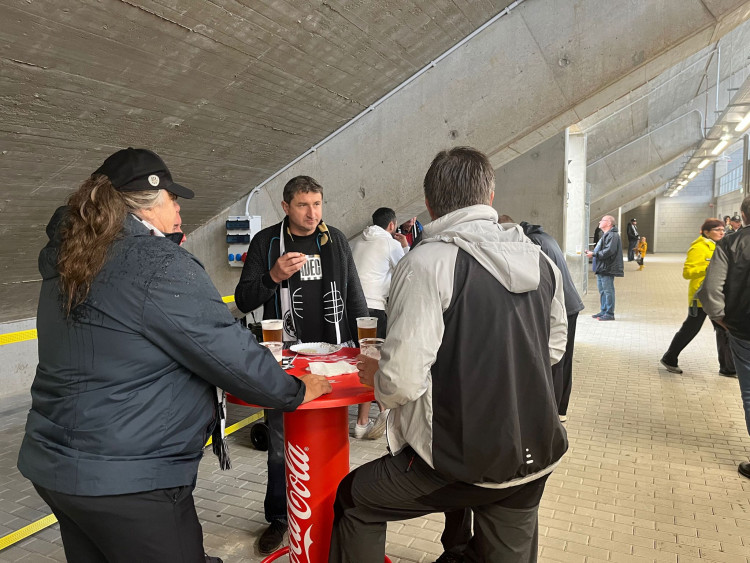 GALERIE: Hradec Králové zažil první fotbalový zápas v nové aréně.