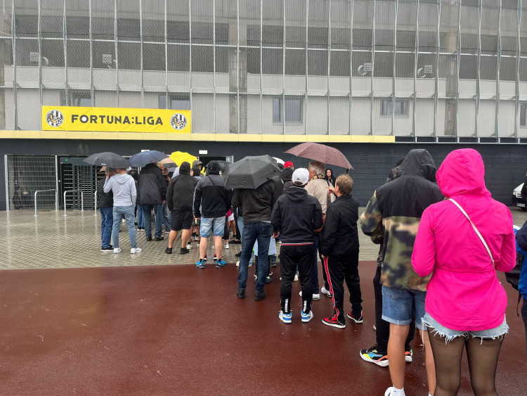 GALERIE: Hradec Králové zažil první fotbalový zápas v nové aréně.