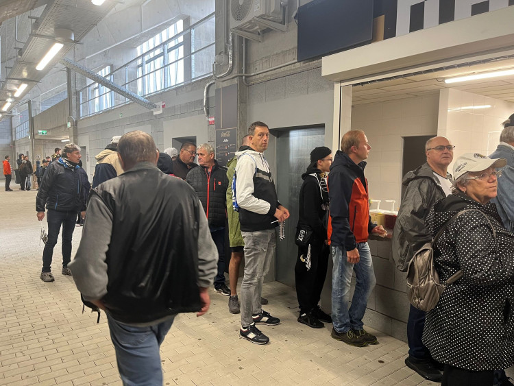 GALERIE: Hradec Králové zažil první fotbalový zápas v nové aréně.