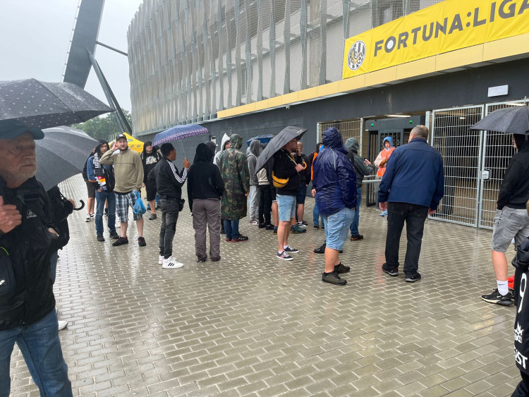 GALERIE: Hradec Králové zažil první fotbalový zápas v nové aréně.