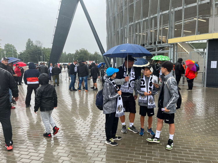 GALERIE: Hradec Králové zažil první fotbalový zápas v nové aréně.