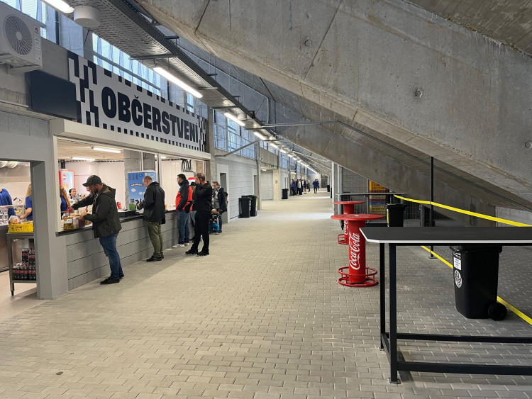 GALERIE: Hradec Králové zažil první fotbalový zápas v nové aréně.