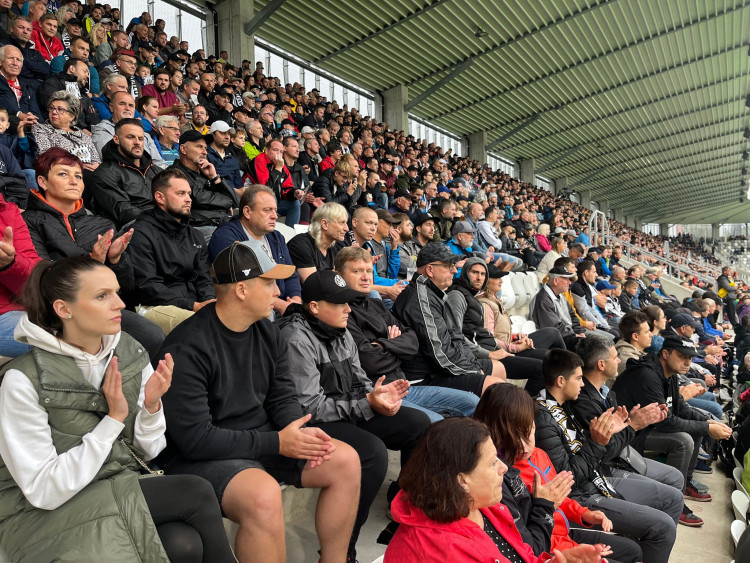 GALERIE: Hradec Králové zažil první fotbalový zápas v nové aréně.