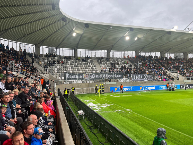 GALERIE: Hradec Králové zažil první fotbalový zápas v nové aréně.