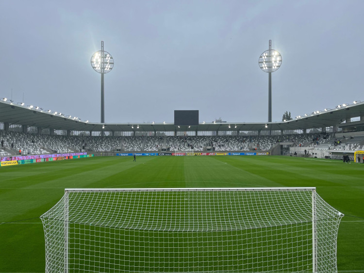 GALERIE: Hradec Králové zažil první fotbalový zápas v nové aréně.