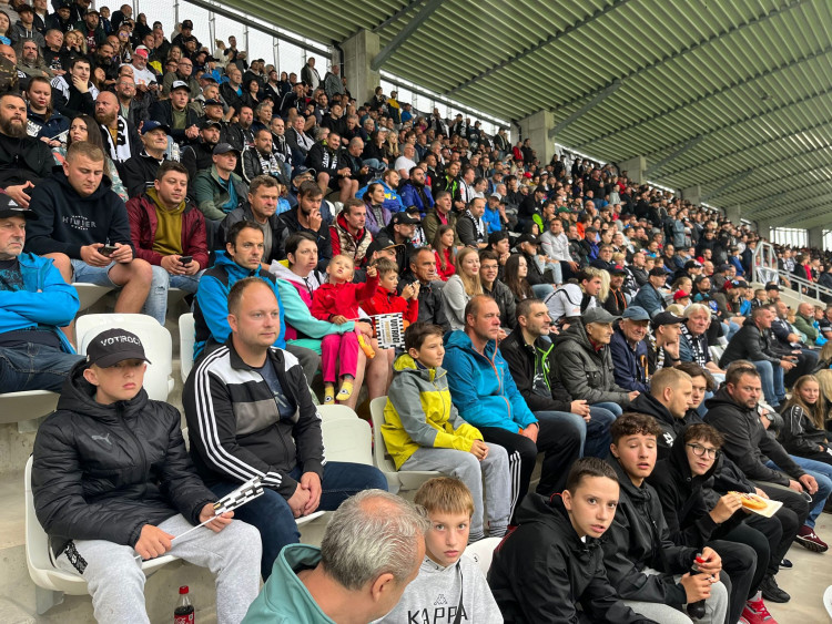 GALERIE: Hradec Králové zažil první fotbalový zápas v nové aréně.