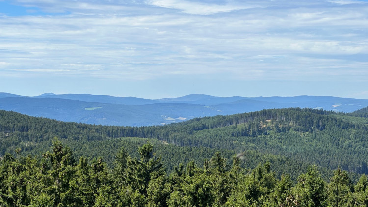 Výhled z rozhledny na Javorníku