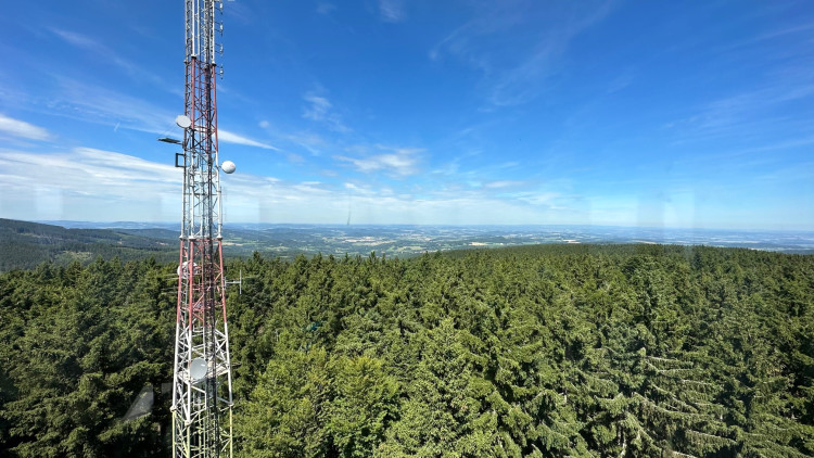 Výhled z rozhledny na Javorníku
