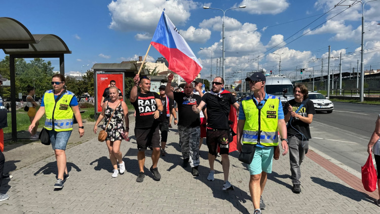 FOTOGALERIE: Protestní pochod proti Ukrajincům prošel Plzní