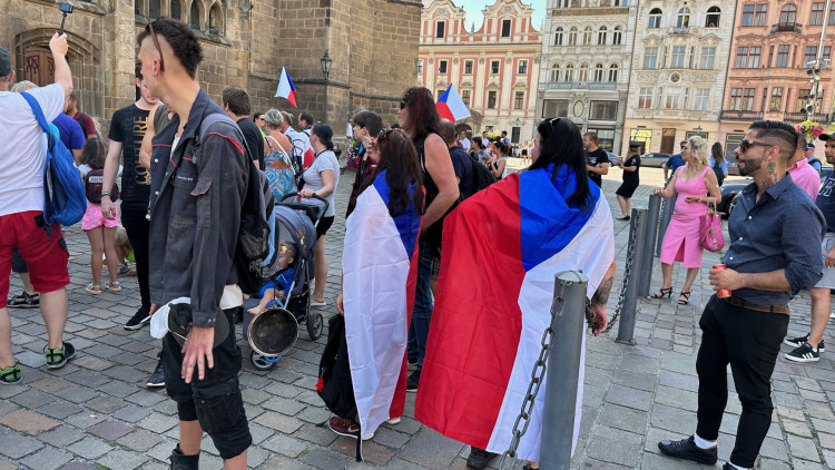 FOTOGALERIE: Protestní pochod proti Ukrajincům prošel Plzní