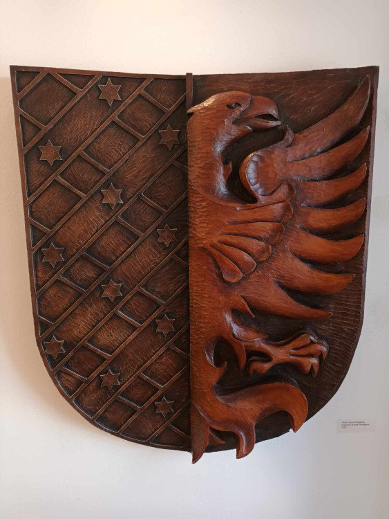 FOTOGALERIE: Výstava dřevěných plastik Miroslava Srostlíka je ve Špalíčku