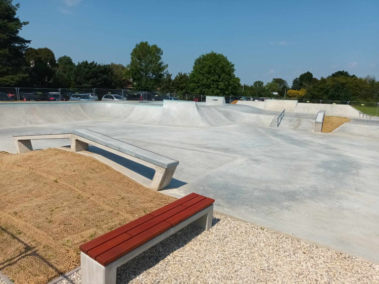FOTOGALERIE: Moderní skatepark v Litovli je před dokončením