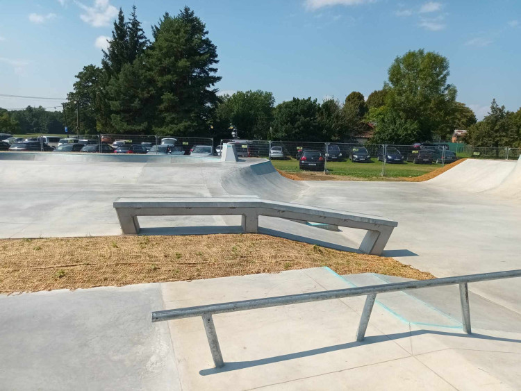 FOTOGALERIE: Moderní skatepark v Litovli je před dokončením