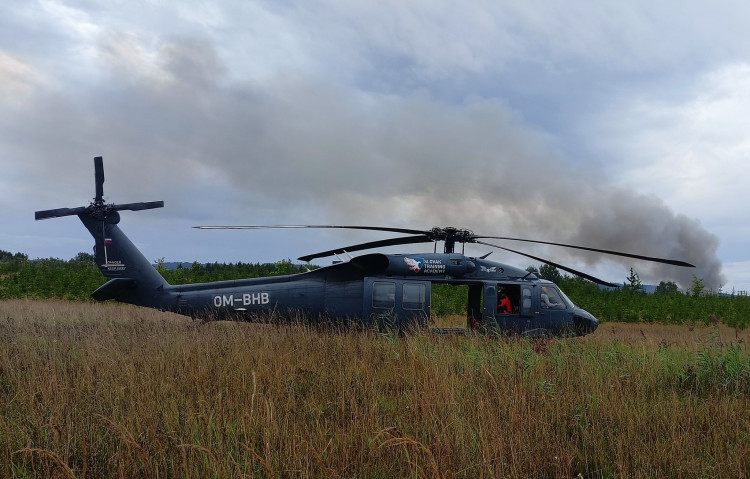 Požár skládky pražců poblíž Elektrárny Tisová na Sokolovsku